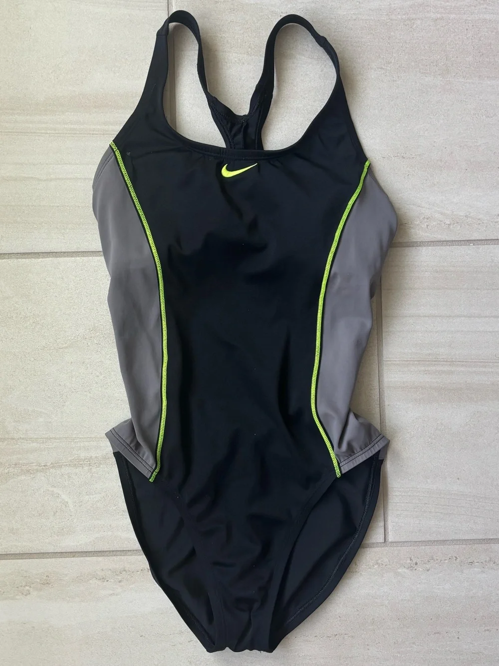 Nike Women’s Fast Back or Color Surge Powerback One Piece Swimsuit Black Small